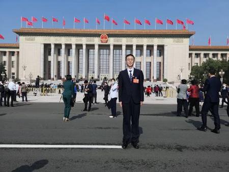 全國人大代表、中航鋰電生產(chǎn)調(diào)度 邢京龍