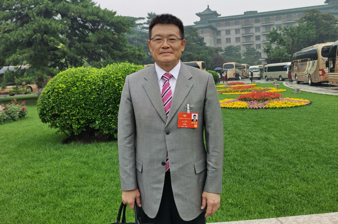 6.全國政協(xié)委員、航空工業(yè)制造院院長、黨委副書記李志強